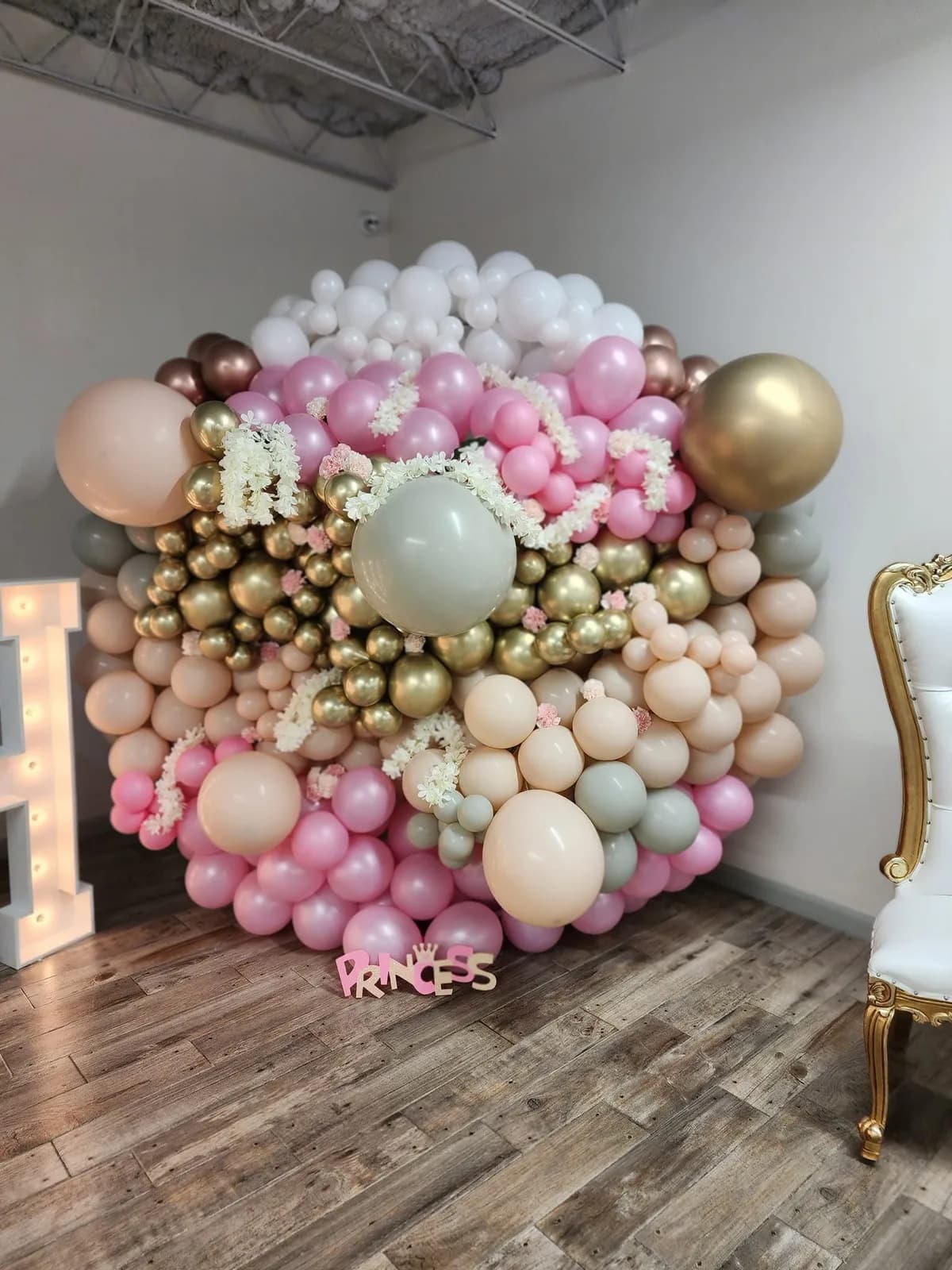Gallery Item